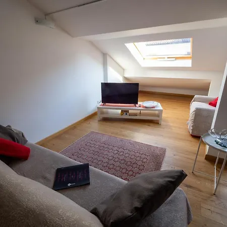 Διαμέρισμα Mansarda Fogazzaro