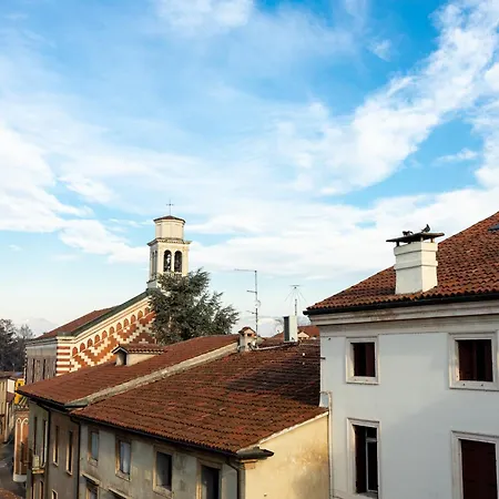 Mansarda Fogazzaro Διαμέρισμα *