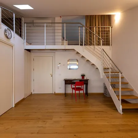 Διαμέρισμα Mansarda Fogazzaro *